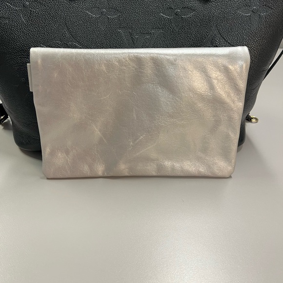 Hobo Silver Leather Clutch Bag - Picture 3 of 11